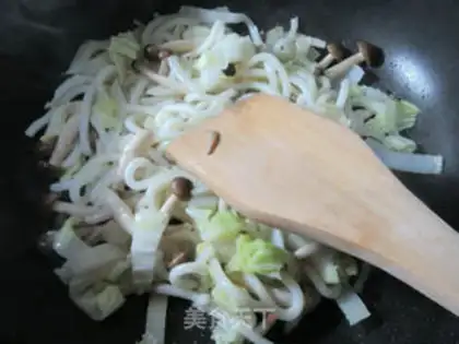 Make Crab-flavored cabbage step 2