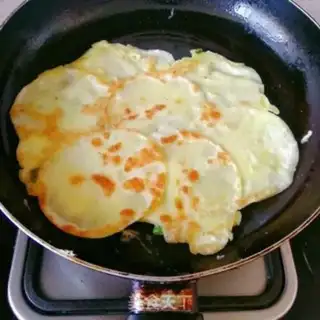 Make A dumpling omelet step 4
