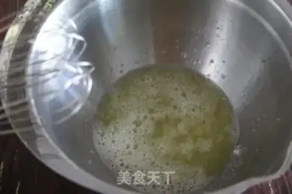 Make Strawberry cake step 4