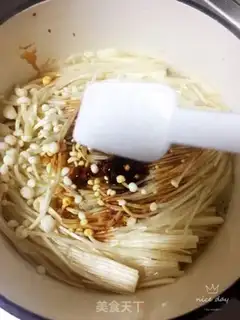 Make Gold pins and mushrooms step 7