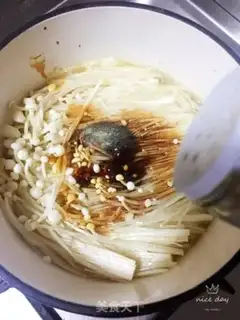 Make Gold pins and mushrooms step 8