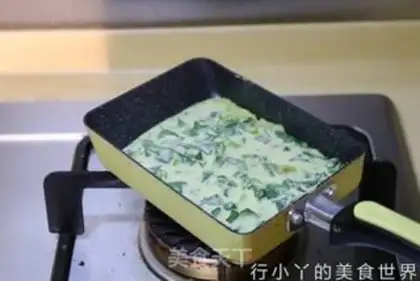 Make Spinach omelet step 4