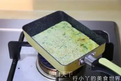 Make Spinach omelet step 5
