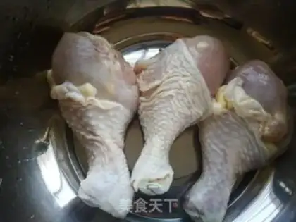Make Chicken leg soup step 1