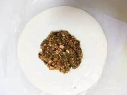 Make Hand-picked beef pie step 2