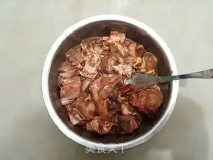 Make Chicken leg with shrimp sauce step 2