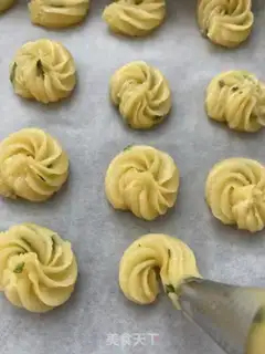 Make Onion cookies step 6