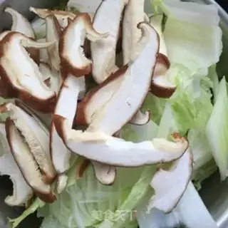 Make Tomato mushrooms and cabbage step 3