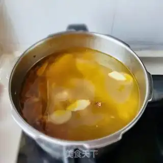 Make Chicken soup pot and pork step 0