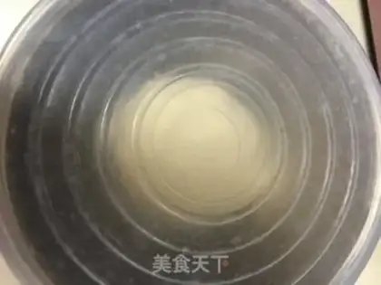 Make Chinese pinetail toast step 1