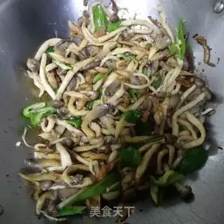 Make Scrambled mushrooms step 8