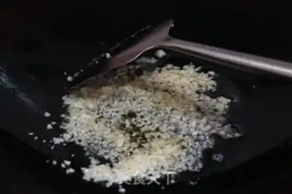 Make Garlic lettuce step 8