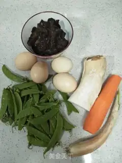 Make Red, green, yellow, white, black, five step 0