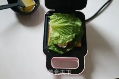 Make Butter sandwich step 7