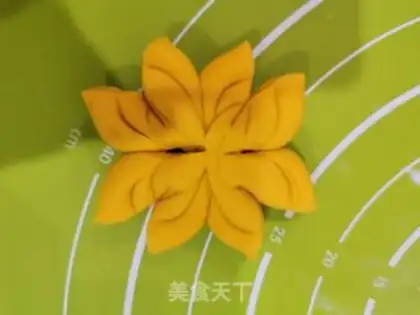 Make Fancy buns step 5