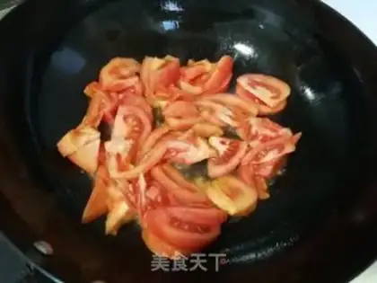Make Tomato egg noodles step 1