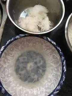 Make A radish meat bun step 1