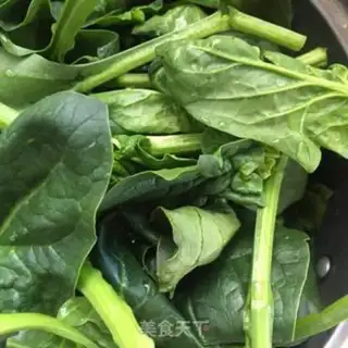 Make Spinach mushroom soup step 1
