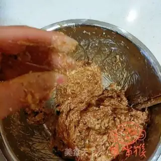 Make Cinnamon lion head step 5