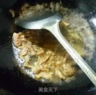 Make Onion leaves, thin meat noodles step 7
