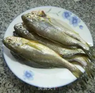 Make Tow the yellowfish step 0