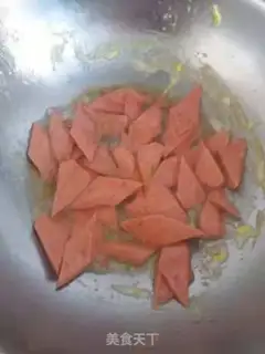Make Garlic ham and eggs step 4