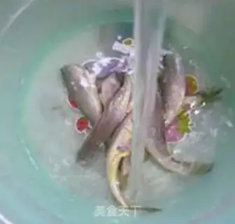 Make Tow the yellowfish step 4