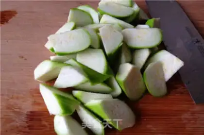 Make Tofu soup step 1
