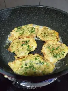 Make Sausage shrimp omelet step 8