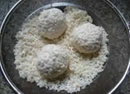 Make The rice snowball step 6