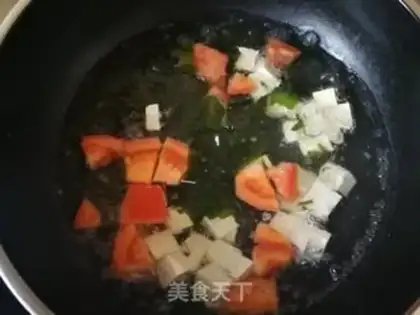 Make Golden pins and mushrooms, sprouts and eggs soup step 8