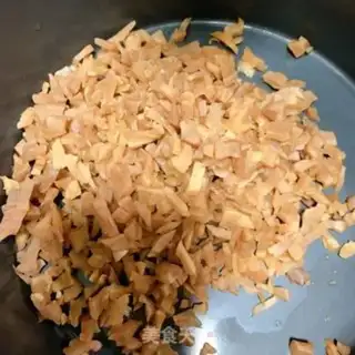 Make Pine-fruit, radish step 1