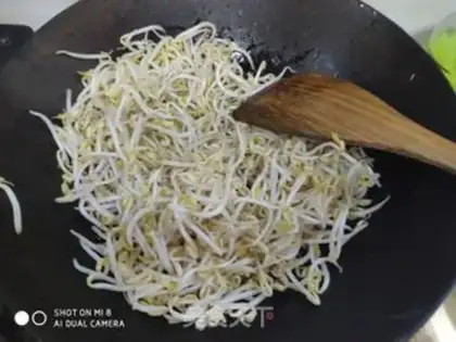 Make Bean sprouts step 1