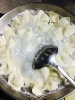 Make Sour soup dumplings step 1