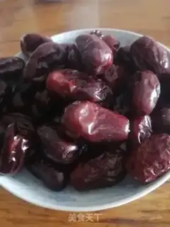 Make Mashed dates step 1