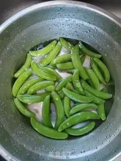 Make Garlic sweet beans step 1