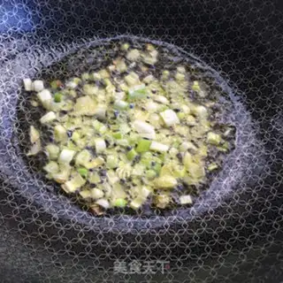 Make Spicy fungus shrimp soup step 4