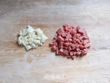 Make Sacked ham and egg fried rice step 2