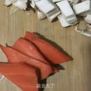 Make Three tarts of fresh meat step 1