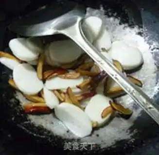 Make Red-tree pastry step 7