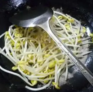 Make Sprouts and spinach step 4