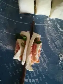 Make Lunch rolls step 12
