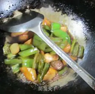 Make Celery, shrimp and eggs step 4