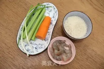Make Shrimp vegetable greasy pan porridge step 0