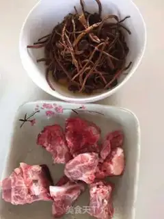 Make Tea mushroom bone soup step 0