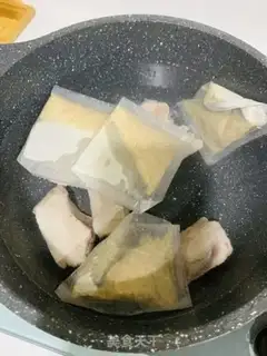 Make Singapore Bones Tea step 1