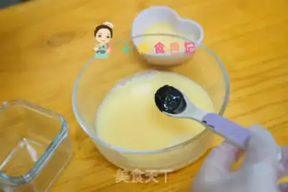 Make Sesame sauce and eggs step 4