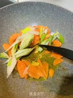 Make Carrot and skinny meat step 4