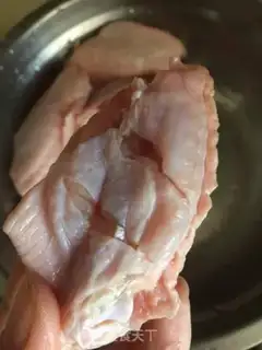 Make Garlic fried chicken wings step 1