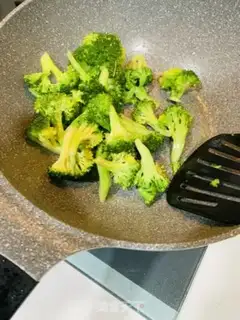 Make ♪ ♪ Black pepper pepper broccoli ♪ Noodles step 1